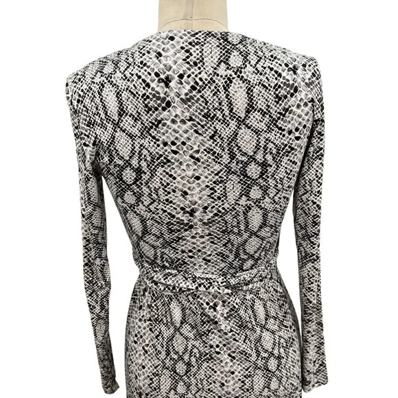 Good American The Runaround Wrap Dress Python Print Size 0 / XS - Picture 8 of 12